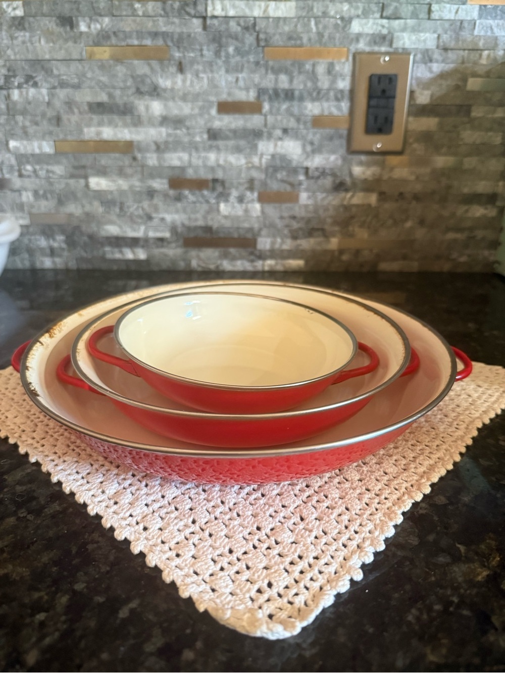 Vintage Granny Core Enamel Red and White 3 Nesting Handled Pans